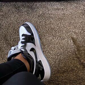 Meet your Posher, Chawonza